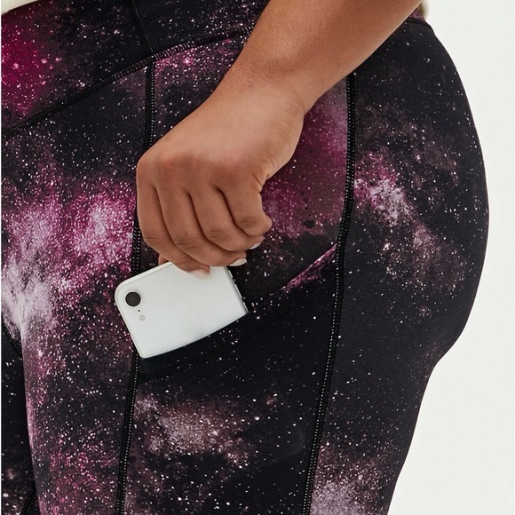 torrid Pants - NWT Torrid galaxy active leggings with size pocket SIZE TORRID 2